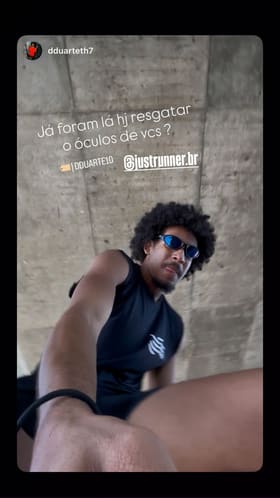 Cliente usando óculos 2